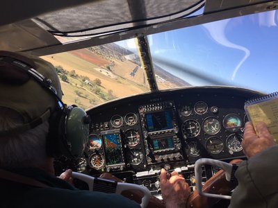 Runway 32 visual approach at T82, Gillespie Co. Airport, Fredericksburg, Texas in C-195